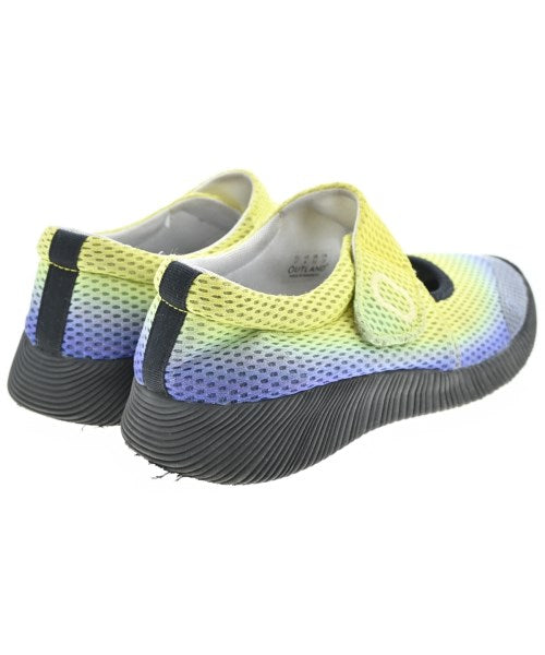 OUTLAND รองเท้าผ้าใบ