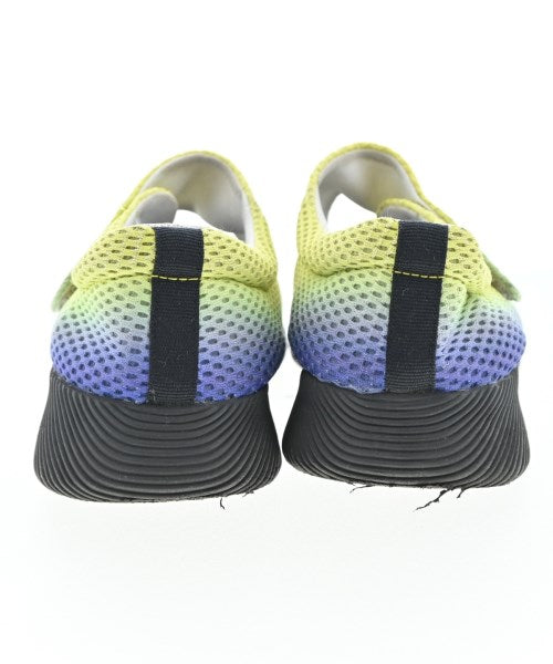 OUTLAND รองเท้าผ้าใบ