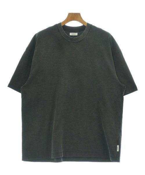 BASICKS เสื้อยืด/เสื้อท็อปส์