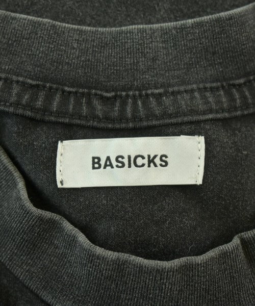 BASICKS เสื้อยืด/เสื้อท็อปส์