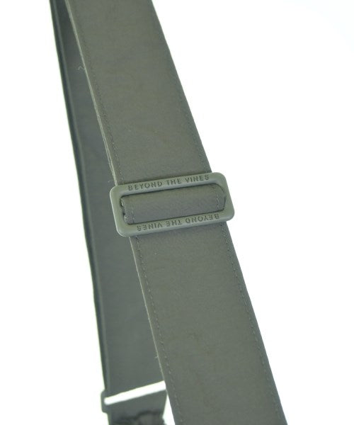 Beyond The Vines กระเป๋าถือขนาดใหญ่