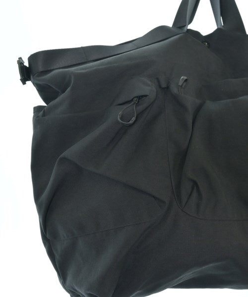 CMF OUTDOOR GARMENT กระเป๋าสะพาย