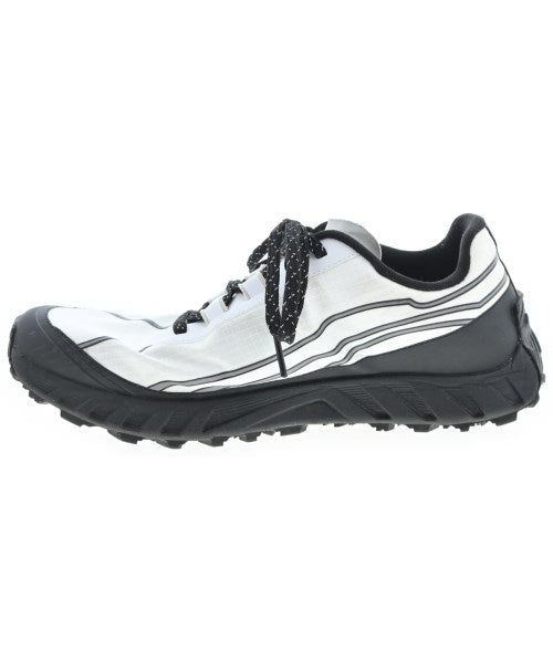 Norda รองเท้าผ้าใบ