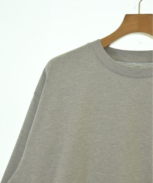CGS. เสื้อยืด/เสื้อท็อปส์