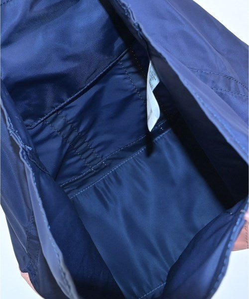 J.B. ATTIRE กระเป๋าถือขนาดใหญ่