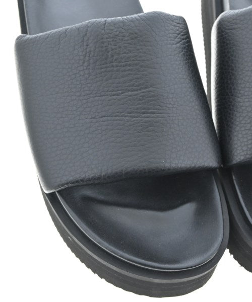 NERD MIND รองเท้าแตะ