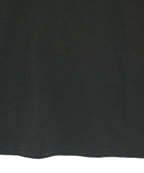 POUTNIK เสื้อยืด/เสื้อท็อปส์