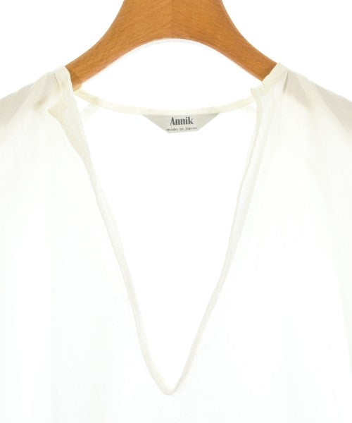 ANNIK เสื้อสตรี