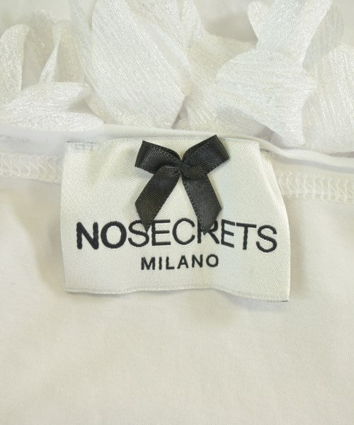 NO SECRETS เสื้อยืด/เสื้อท็อปส์