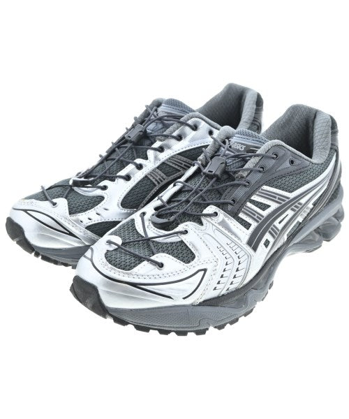 UNAFFECTED รองเท้าผ้าใบ