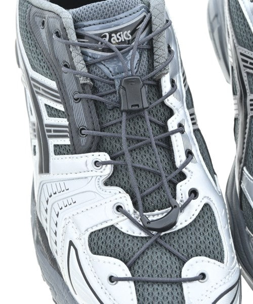 UNAFFECTED รองเท้าผ้าใบ