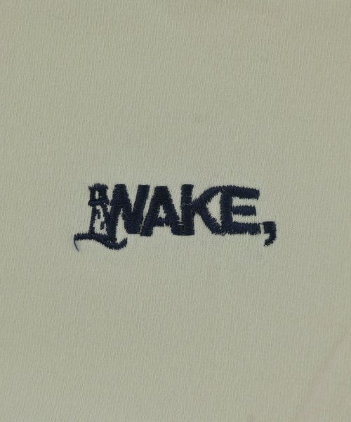 WAKE เสื้อยืด/เสื้อท็อปส์