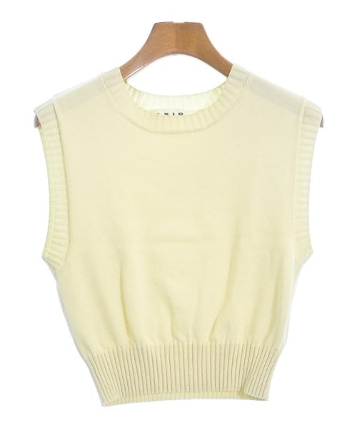 AKIO เสื้อกั๊ก