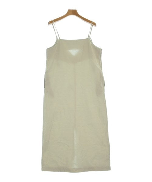 EACH ชุดเดรส