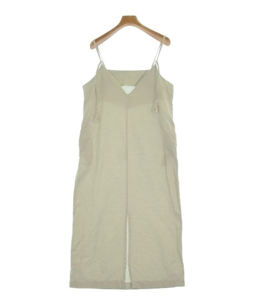 EACH ชุดเดรส