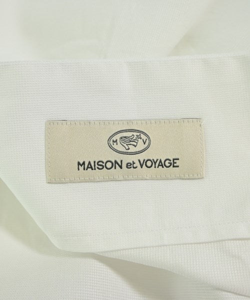 MAISON et VOYAGE เสื้อลำลอง