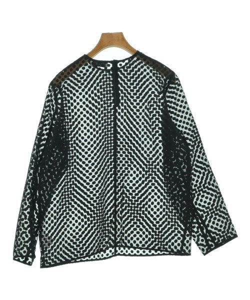 j. เสื้อสตรี