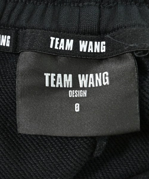 TEAM WANG กางเกงขาสั้น