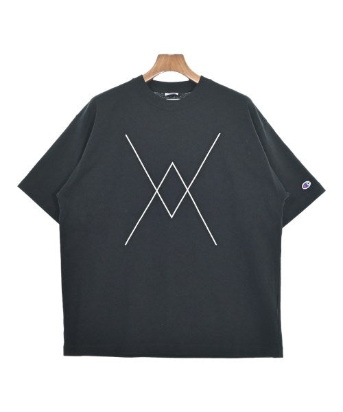 V.A. เสื้อยืด/เสื้อท็อปส์