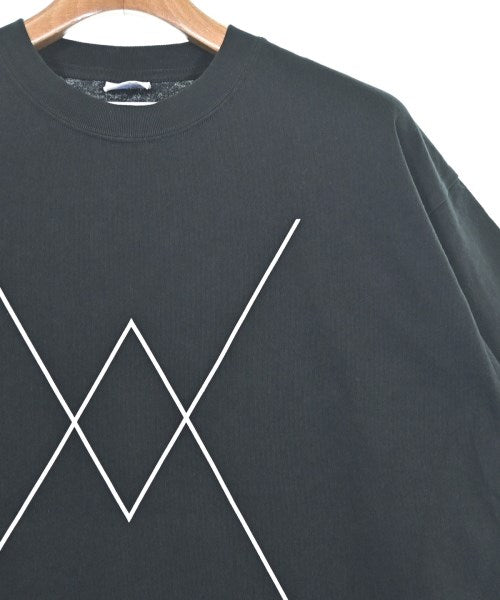 V.A. เสื้อยืด/เสื้อท็อปส์
