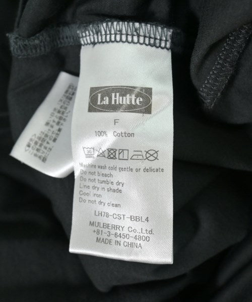 La Hutte เสื้อยืด/เสื้อท็อปส์