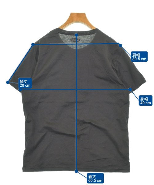 La Hutte เสื้อยืด/เสื้อท็อปส์