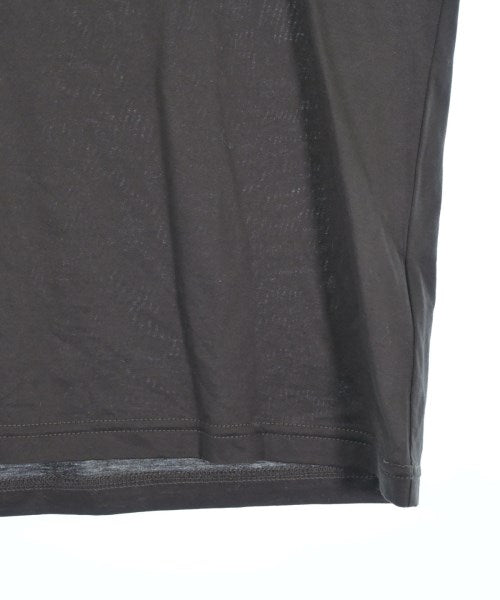 La Hutte เสื้อยืด/เสื้อท็อปส์