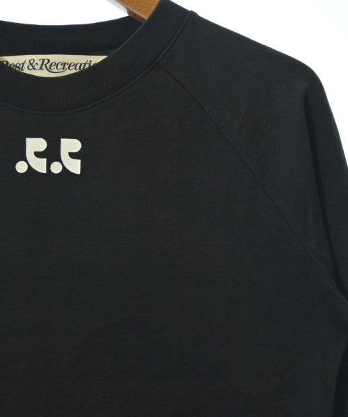 Rest&Recreation เสื้อยืด/เสื้อท็อปส์