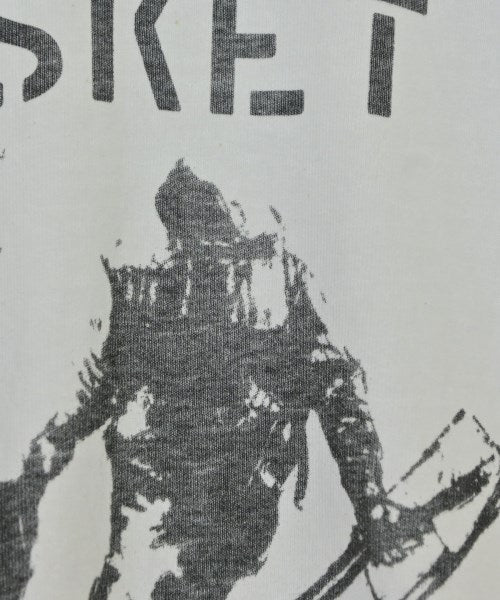 BASKETCASE เสื้อยืด/เสื้อท็อปส์