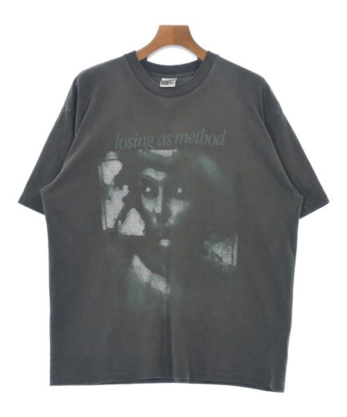 BASKETCASE เสื้อยืด/เสื้อท็อปส์