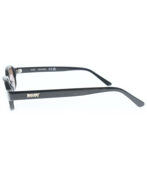 DMY Studios แว่นกันแดด