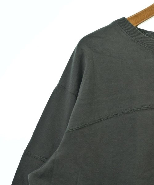 aere เสื้อยืด/เสื้อท็อปส์
