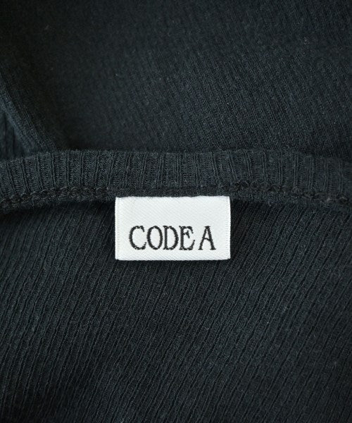CODE A เสื้อยืด/เสื้อท็อปส์