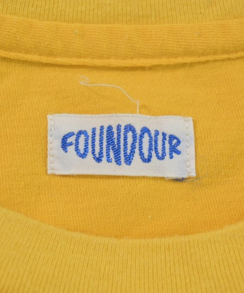 FOUNDOUR เสื้อยืด/เสื้อท็อปส์