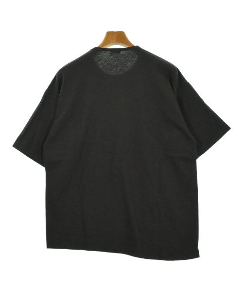 FOUNDOUR เสื้อยืด/เสื้อท็อปส์