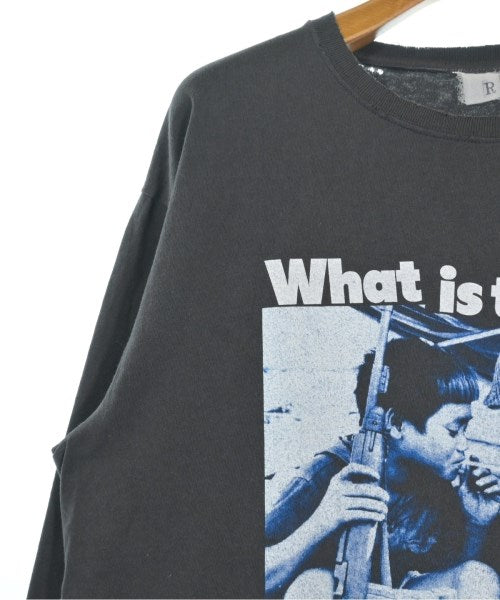 REBELLE DE LUXE เสื้อยืด/เสื้อท็อปส์