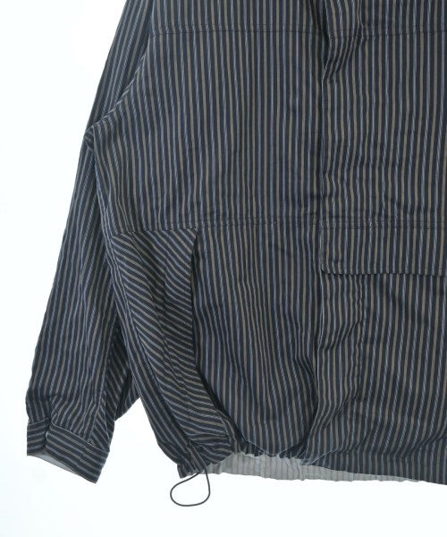 vowels เสื้อพาร์กาภูเขา