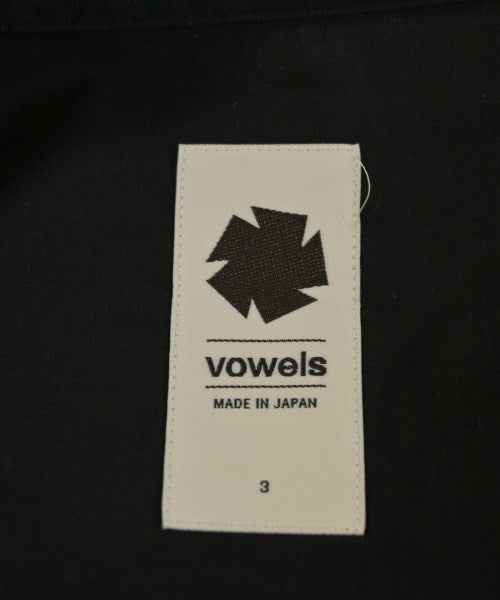 vowels เสื้อลำลอง