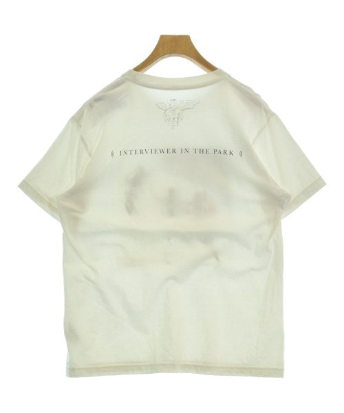 INTERVIEWER IN THE PARK เสื้อยืด/เสื้อท็อปส์