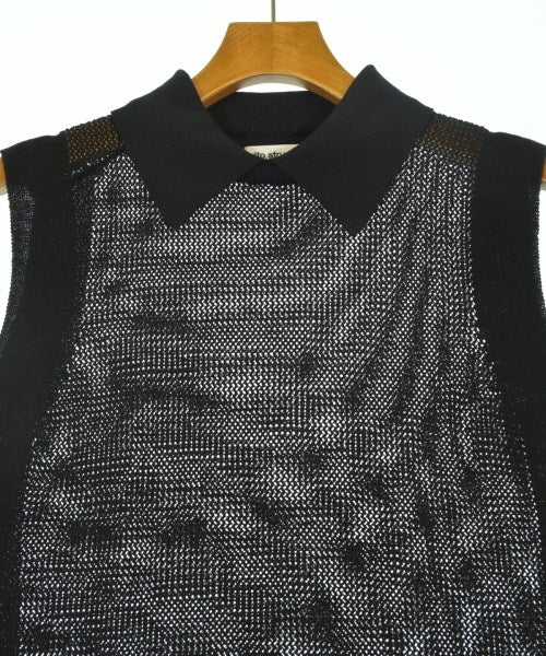rito structure เสื้อแขนกุด