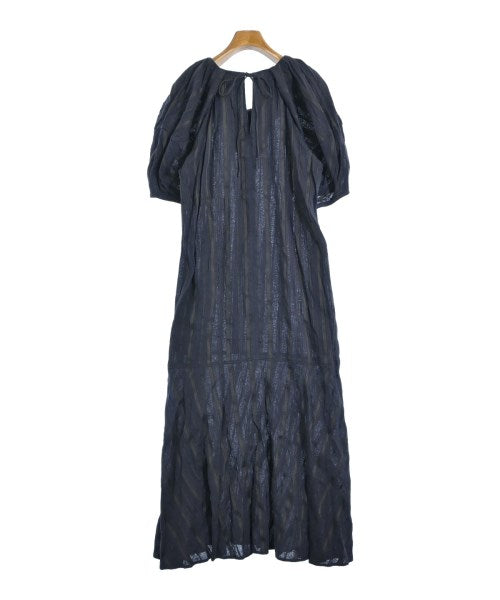 LB.03 Section ชุดเดรส