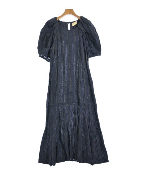 LB.03 Section ชุดเดรส