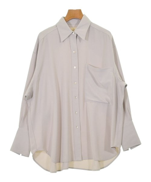LB.03 Section เสื้อลำลอง