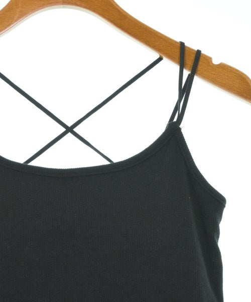 LB.03 Section เสื้อสายเดี่ยว
