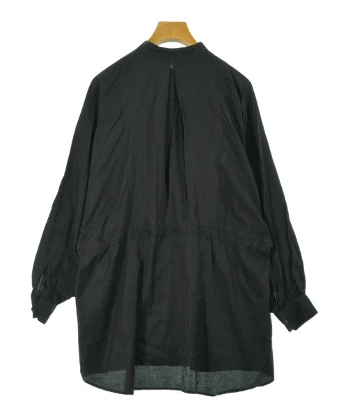 LB.03 Section เสื้อสตรี