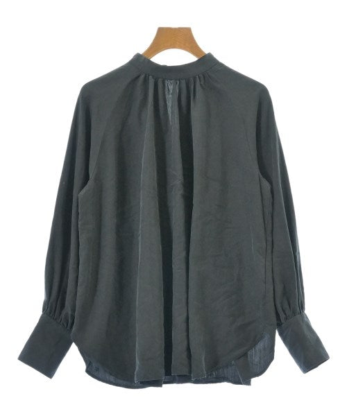 LB.03 Section เสื้อสตรี