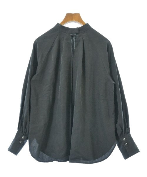 LB.03 Section เสื้อสตรี