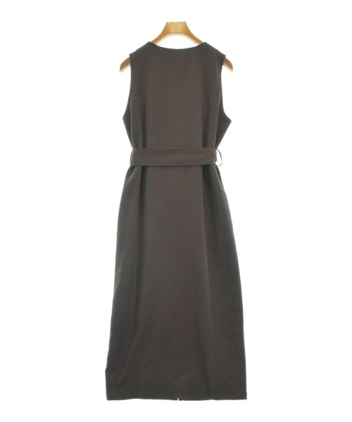 LB.04 ชุดเดรส