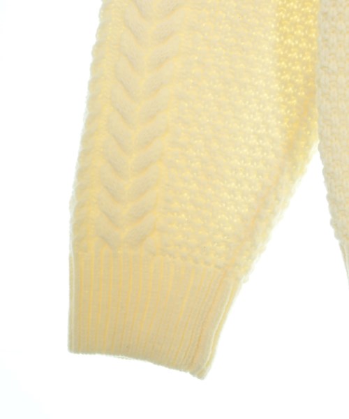 LB.04 เสื้อกันหนาว