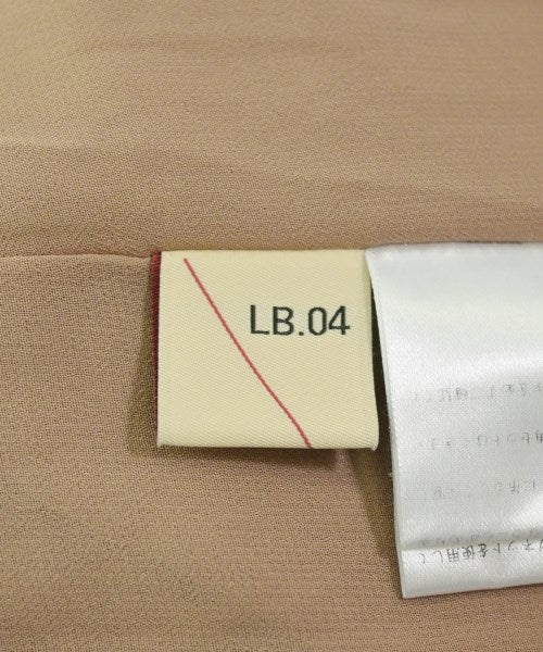 LB.04 เสื้อสตรี